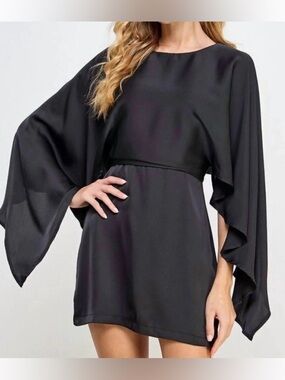 Strut & Bolt You Got Me Thinking Satin Long-Sleeve Open-Back Dress / Black / Med